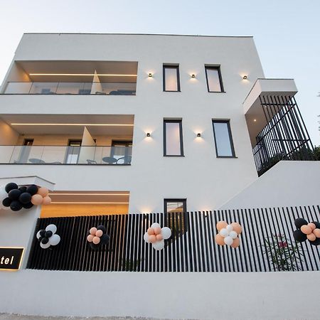Calma Boutique Hotel Vlore Ngoại thất bức ảnh