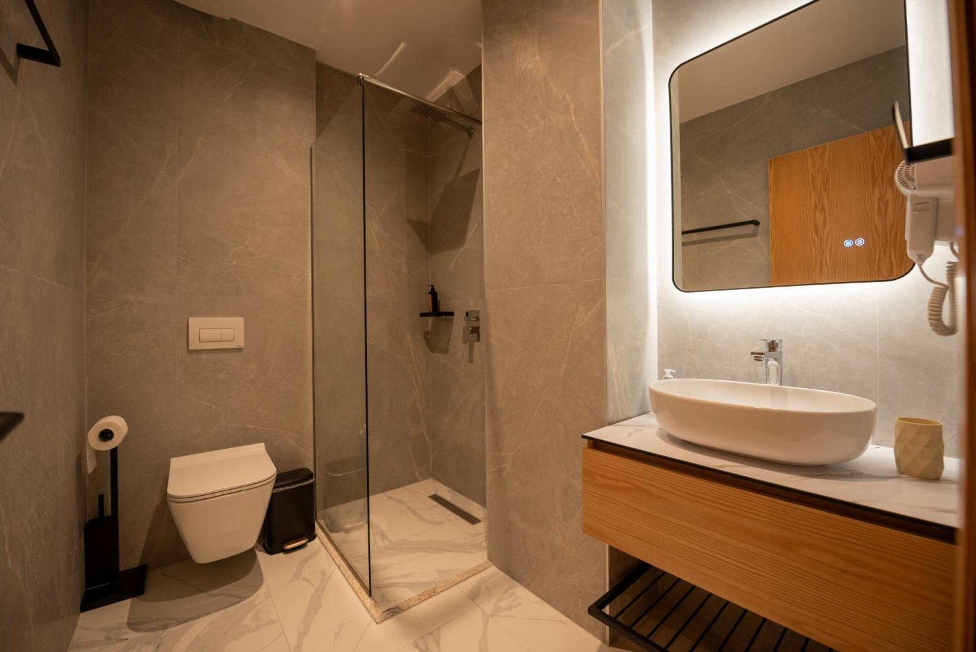Calma Boutique Hotel Vlore Ngoại thất bức ảnh