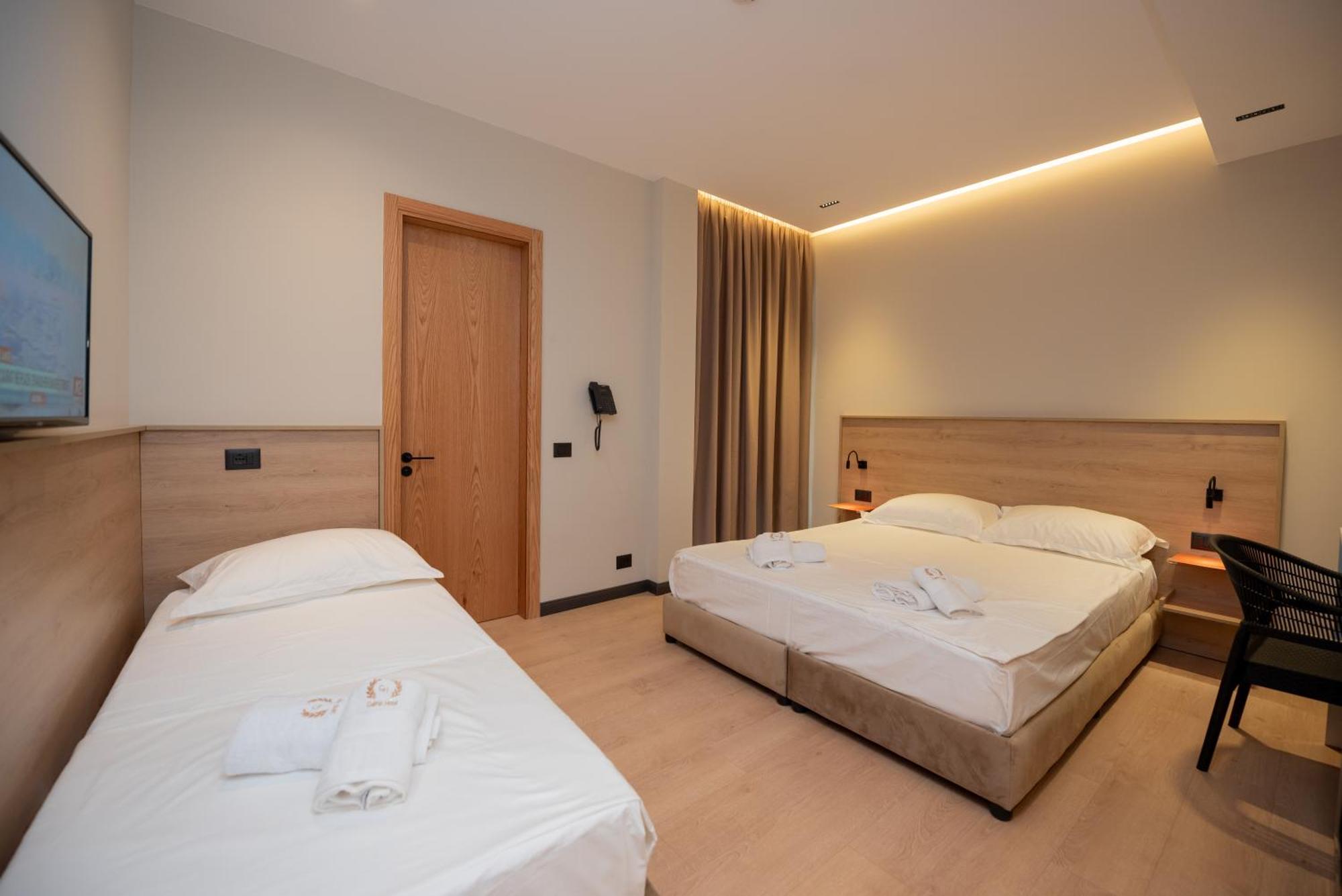 Calma Boutique Hotel Vlore Ngoại thất bức ảnh