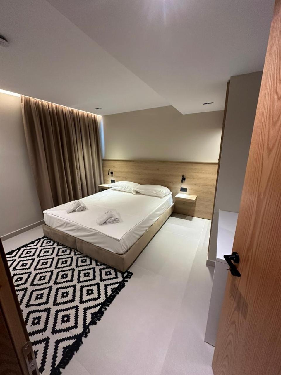 Calma Boutique Hotel Vlore Ngoại thất bức ảnh