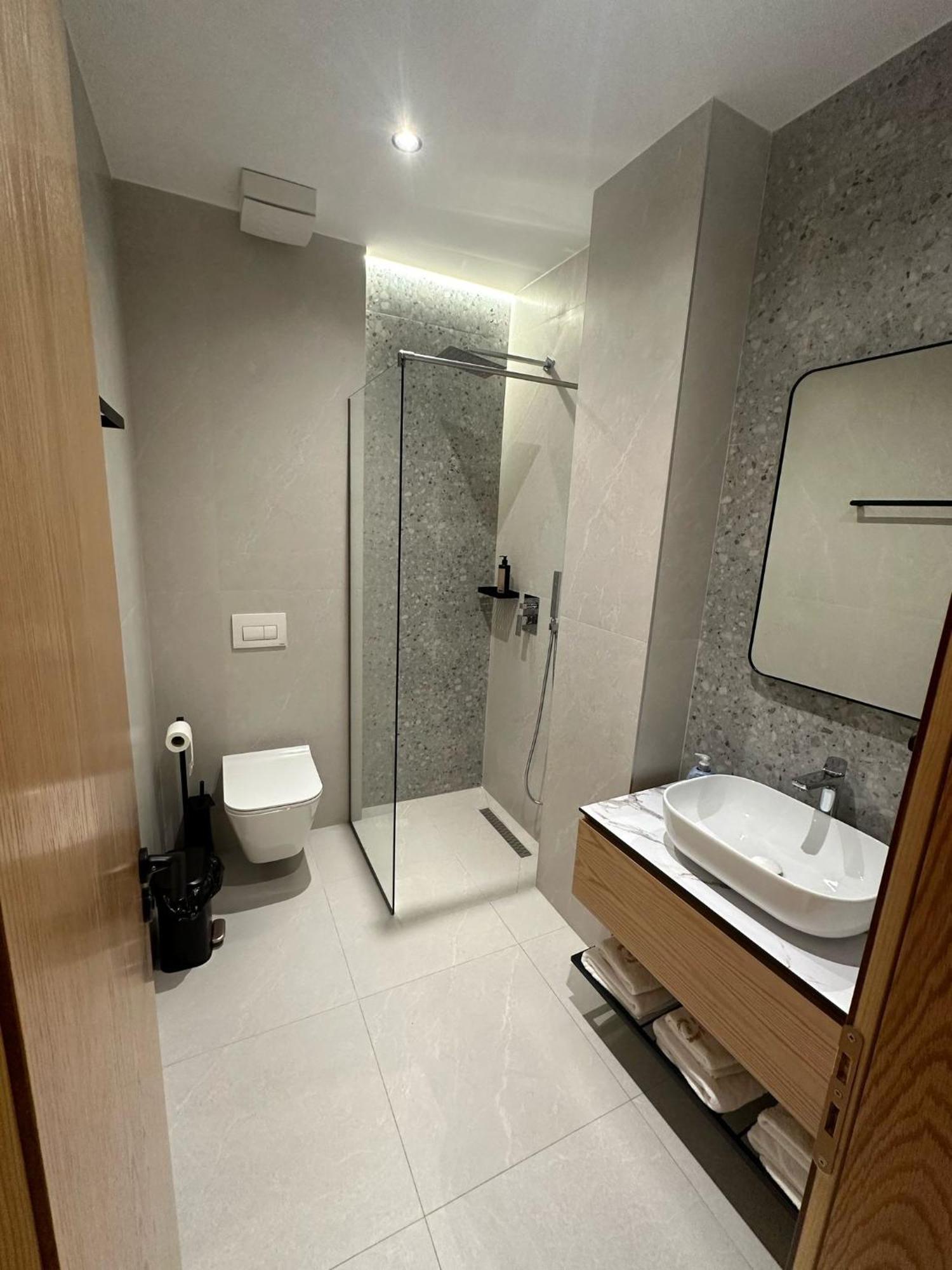 Calma Boutique Hotel Vlore Ngoại thất bức ảnh